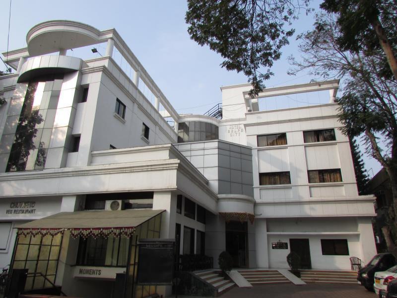 Hotel Grape City Nashik Exterior photo