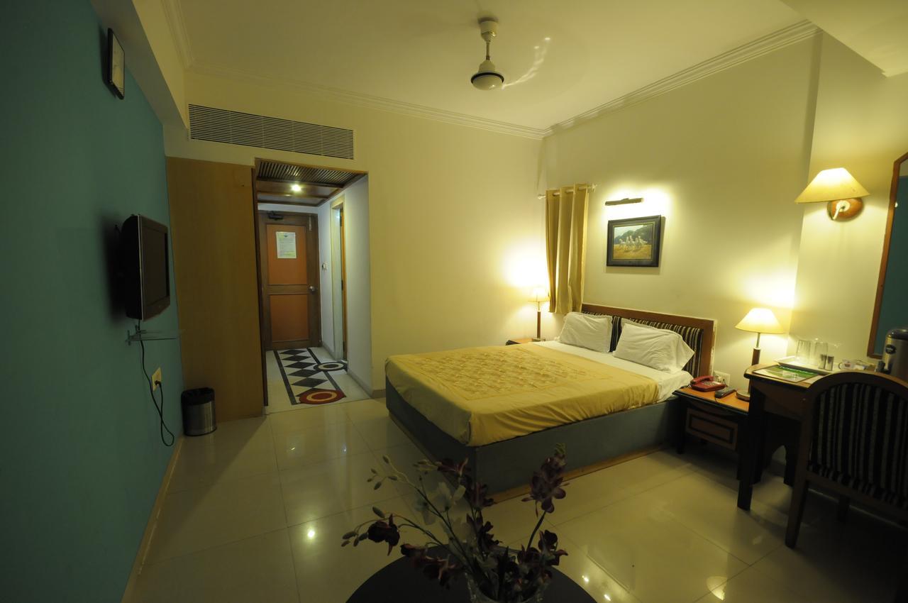 Hotel Grape City Nashik Exterior photo