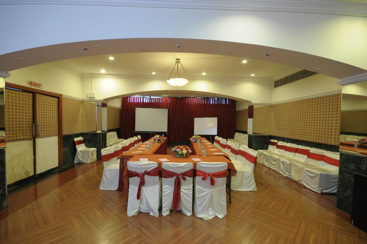 Hotel Grape City Nashik Exterior photo