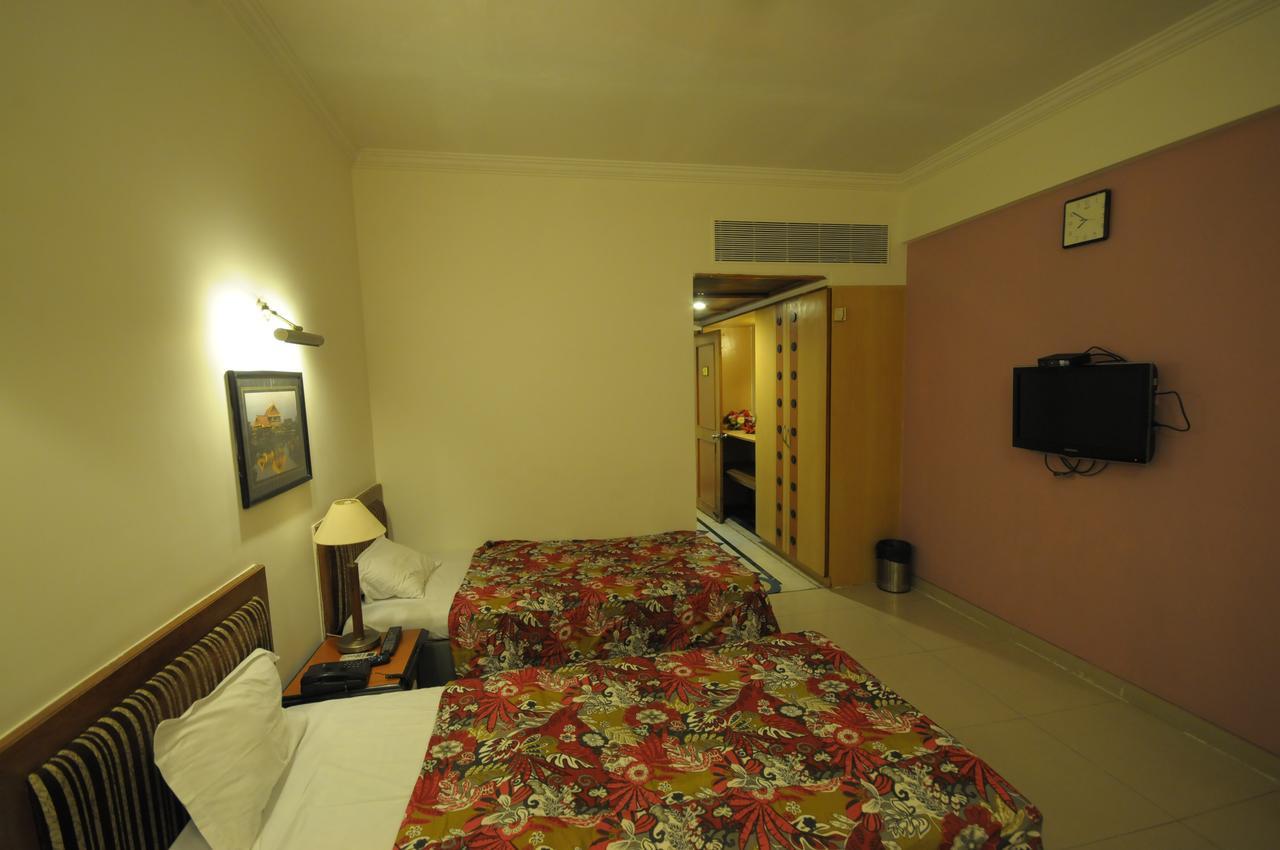 Hotel Grape City Nashik Exterior photo