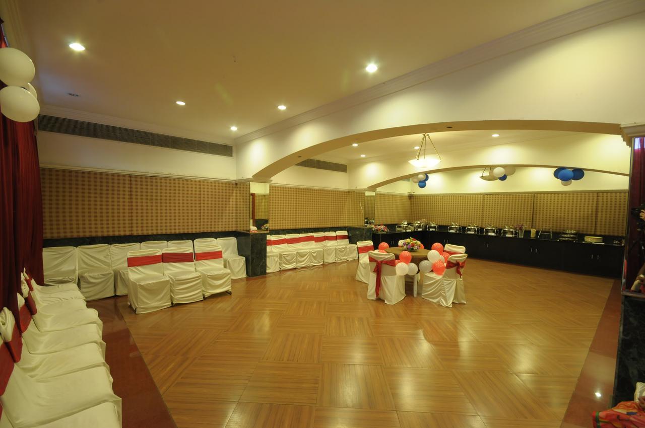 Hotel Grape City Nashik Exterior photo