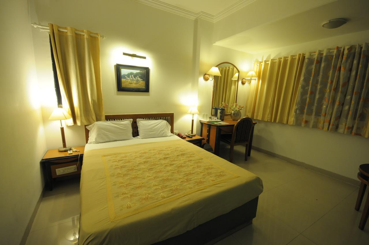 Hotel Grape City Nashik Exterior photo